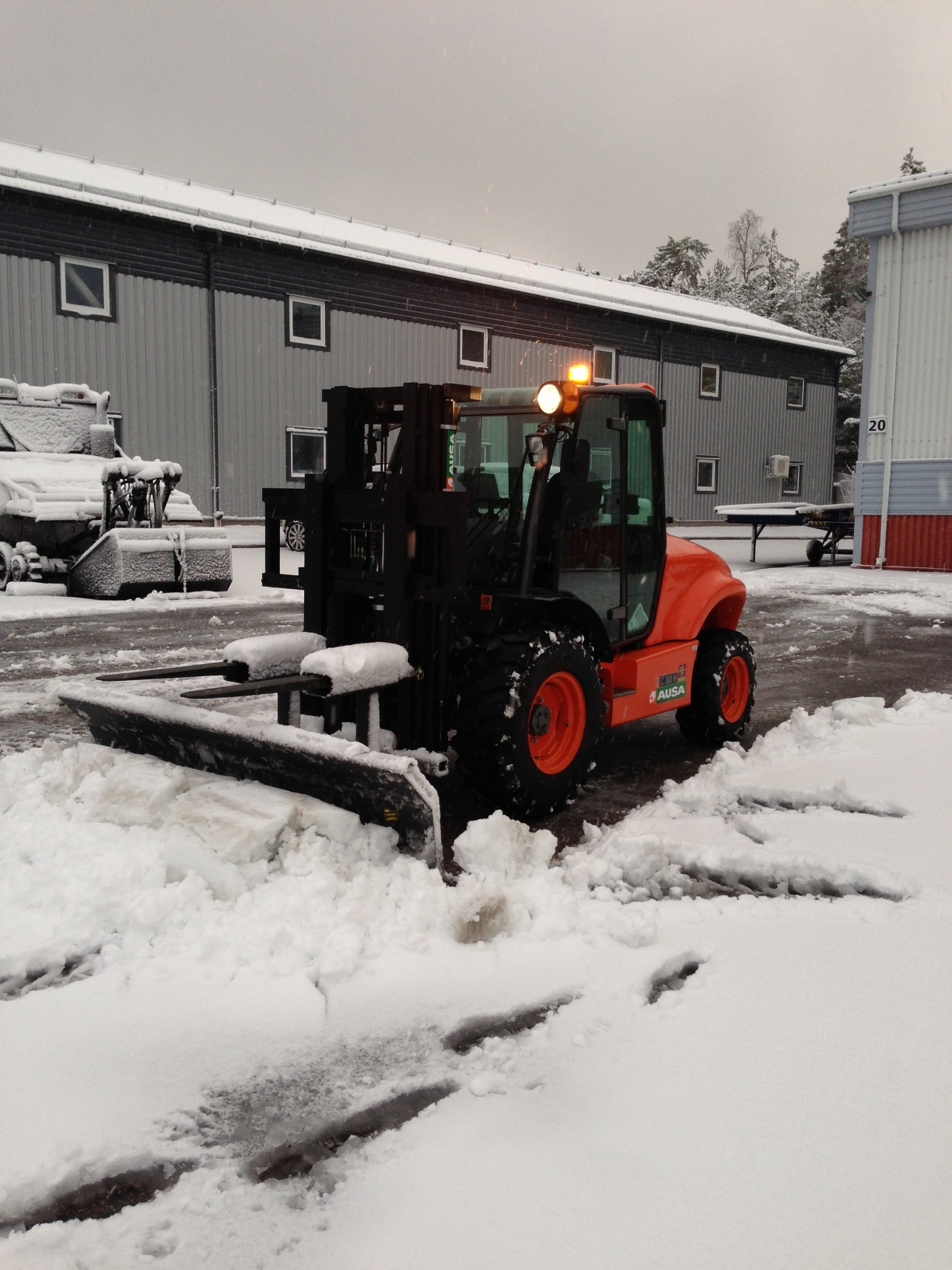 Chariot élévateur Ausa C300H 4x4