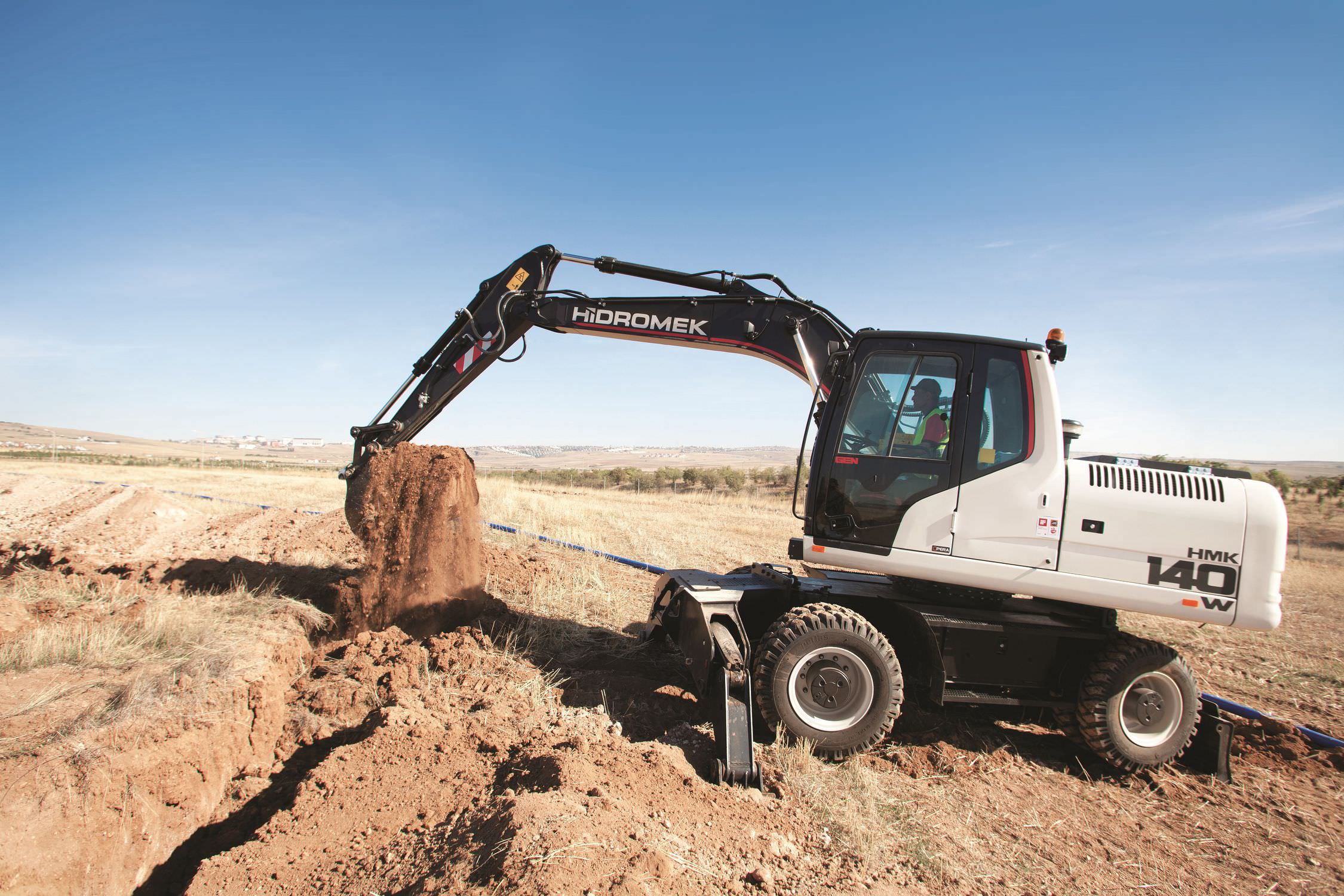 pelle a pneus hmk 140w