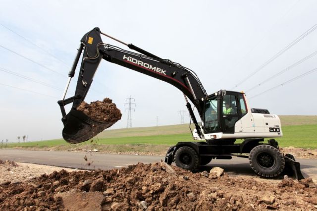 pelle a pneus hmk 200w