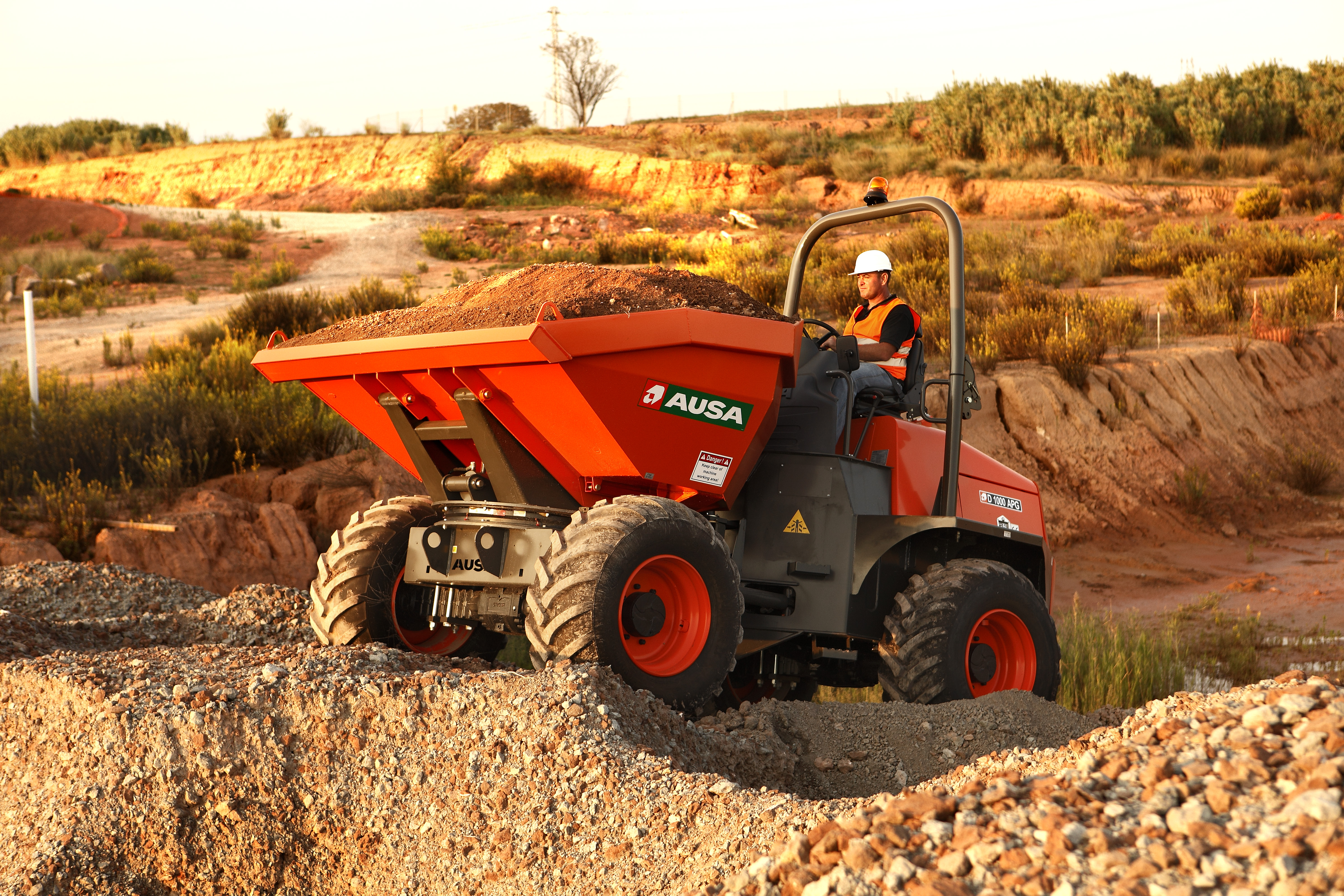 Dumper ausa sur pneus d 1000 APG
