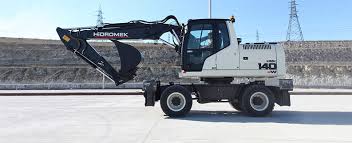 pelle a pneus hmk 140w