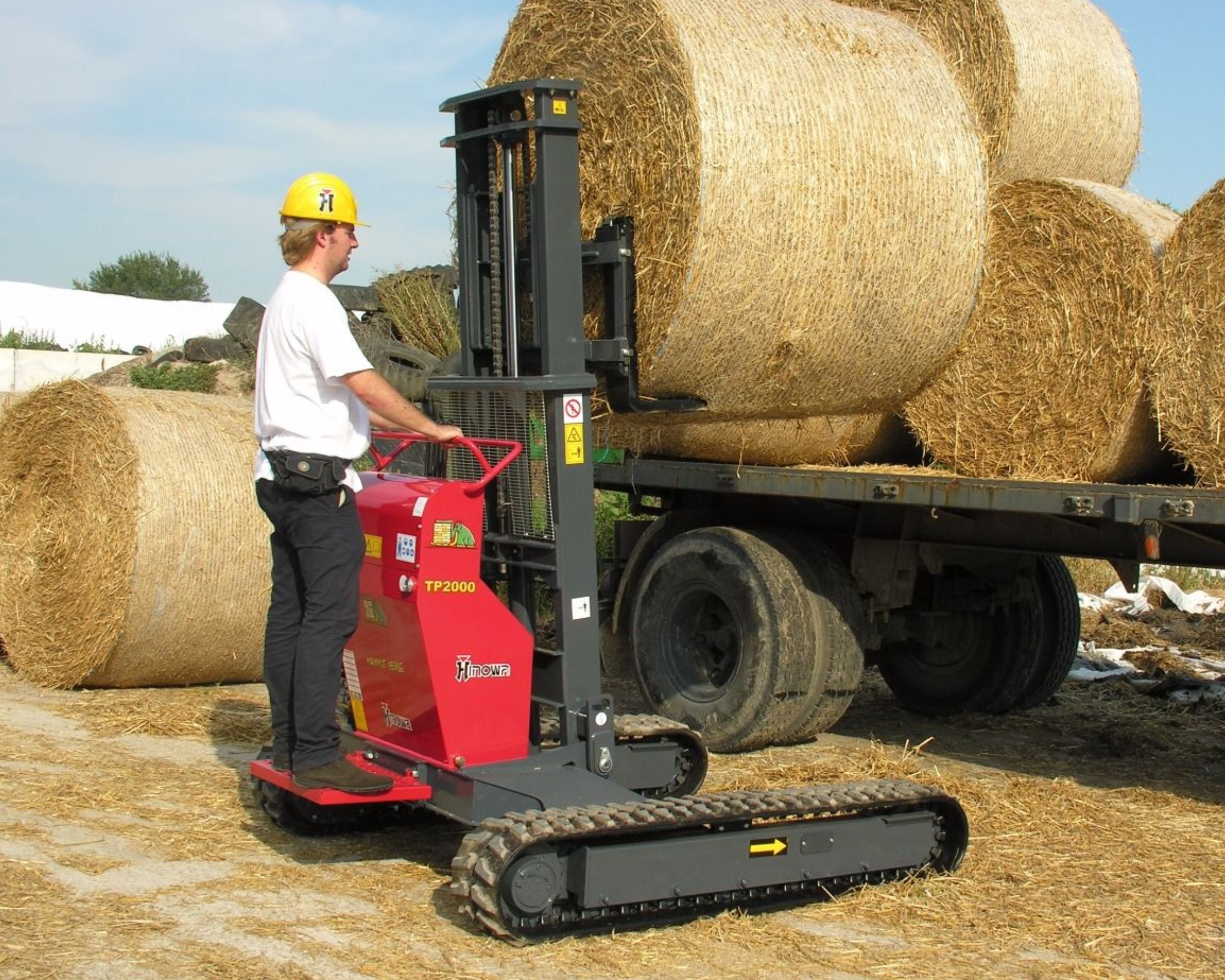 mini chargeur sur chenilles TP2000